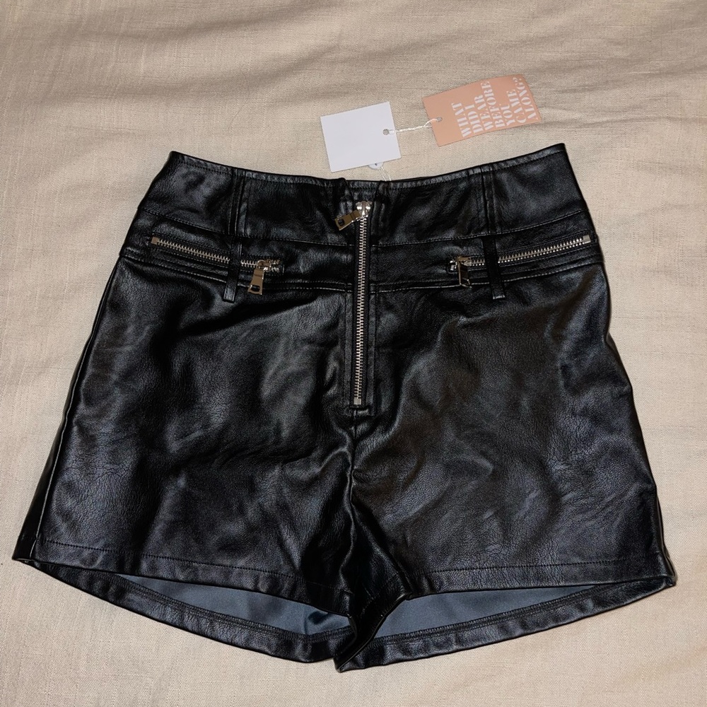 Tiger mist Lennon shorts
